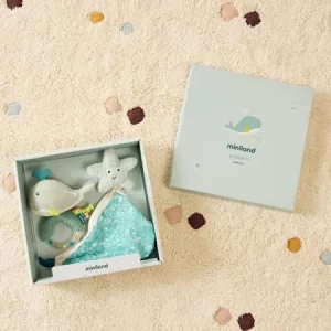 Set de sonajero y doudou. Marino